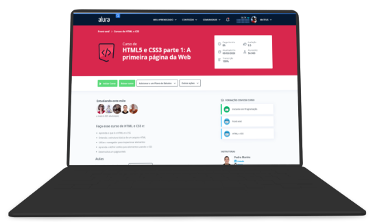 um notebook com a alura plus aberto